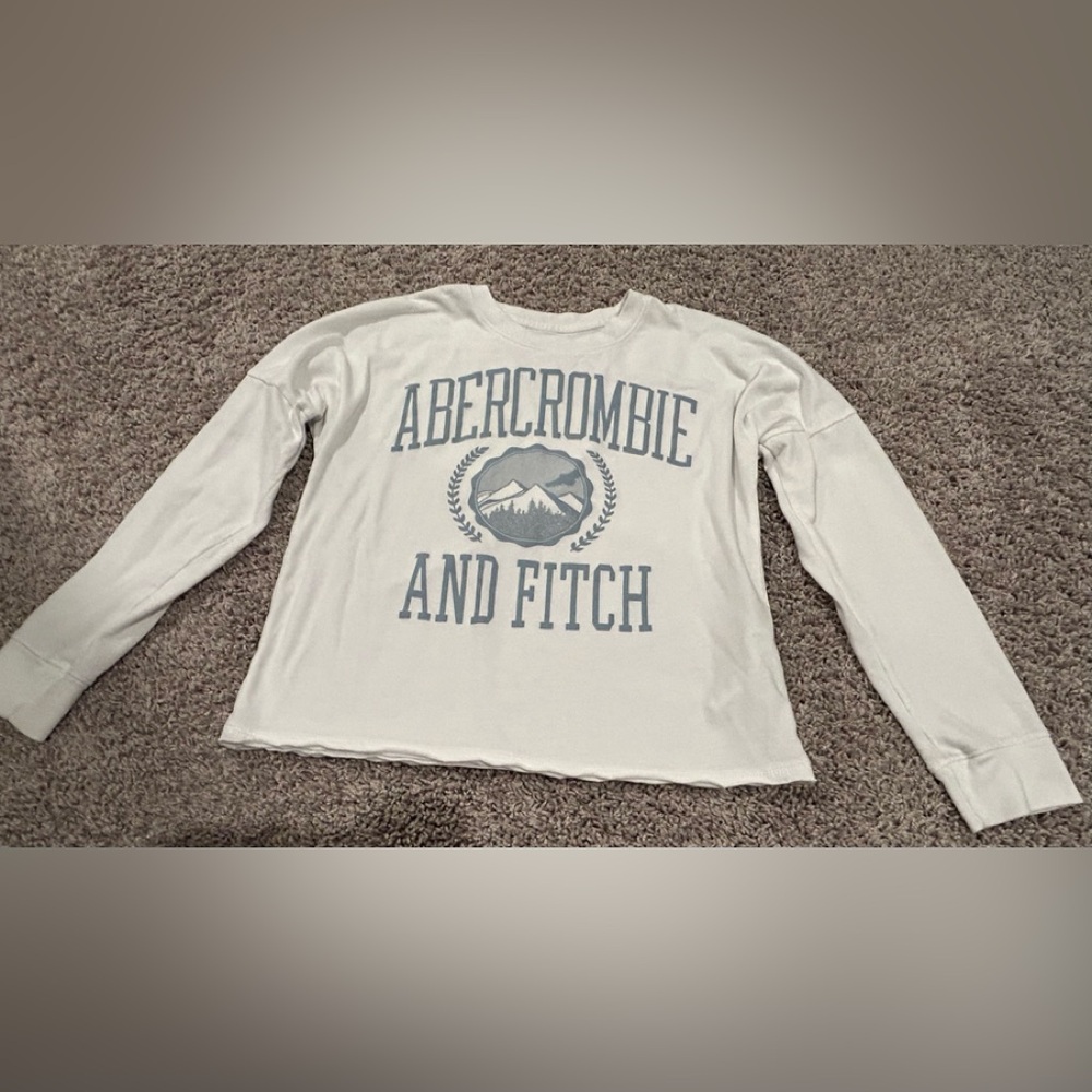 Abercrombie & Fitch Cream Graphic Long Sleeve